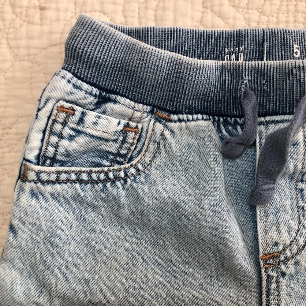 GAP Kids Light Blue Denim Shorts with Drawstring Size 5T